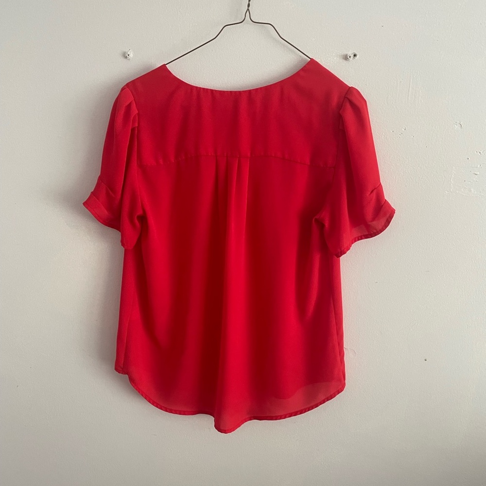 Pretty red blouse - Picture 3 of 4